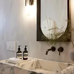 Avant Mar Paros