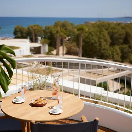 Avant Mar Paros